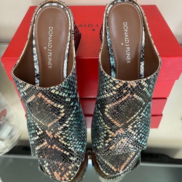 Donald Pliner Snake Print Heels - Picture 5 of 5